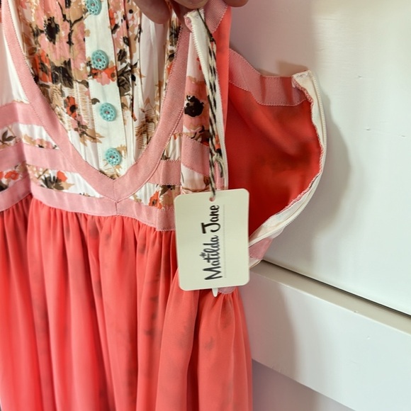 Nwt Matilda Jane SUPER CUTE sundress. Adjustable straps side zip sheer overlay🌼 - Picture 7 of 12